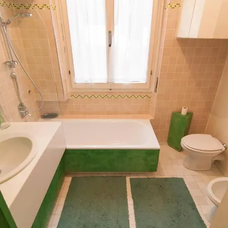 Ponte Vecchio Living Апартаменты Флоренция