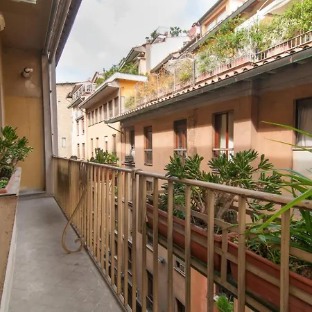 Ponte Vecchio Living Apartment